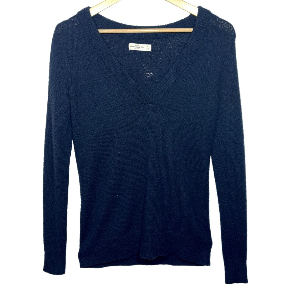 Abercrombie & Fitch Blue Ribbed Knit Long Sleeve Vintage V-Neck Sweater Size S